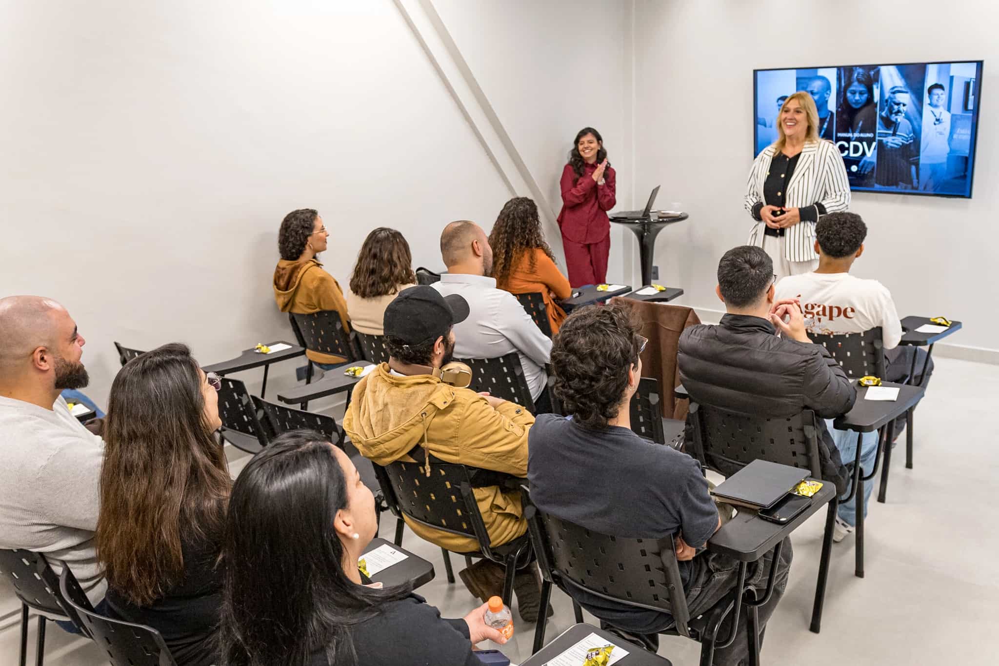 Foto que reprenta o curso na ADAI